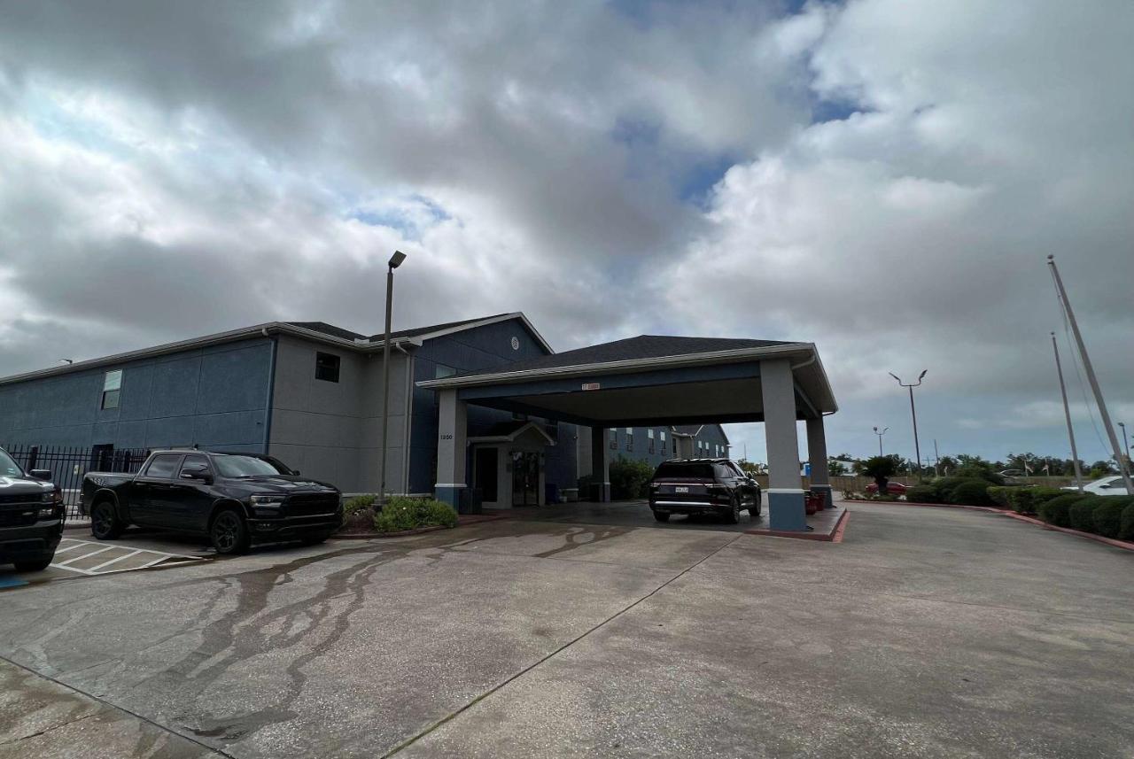 Super 8 By Wyndham Lake Charles/Sulphur Eksteriør billede